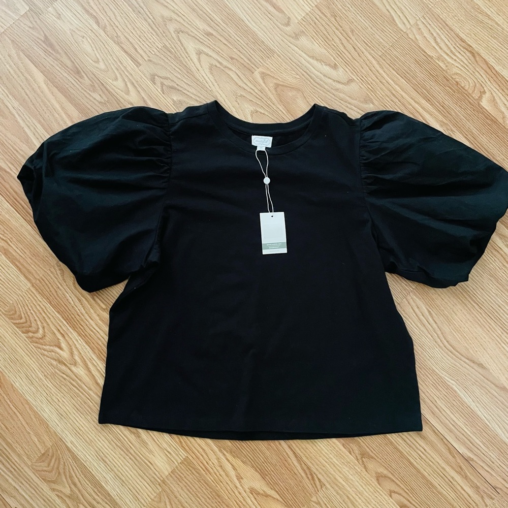 Puff sleeve shirt